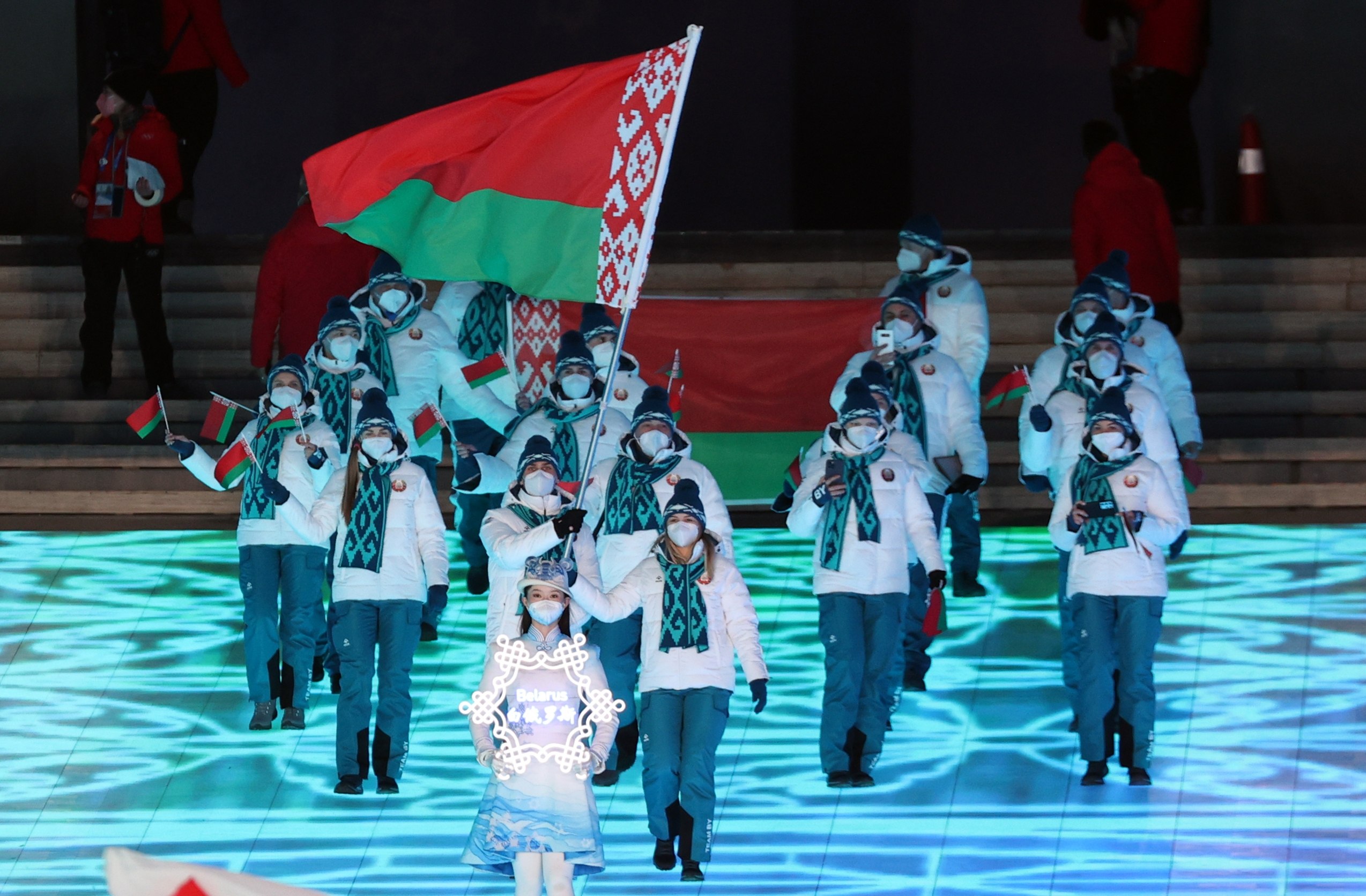 Игры в казани церемония открытия. Церемония открытия олимпиады в Пекине 2022. Олимпийская форма Беларуси 2022.