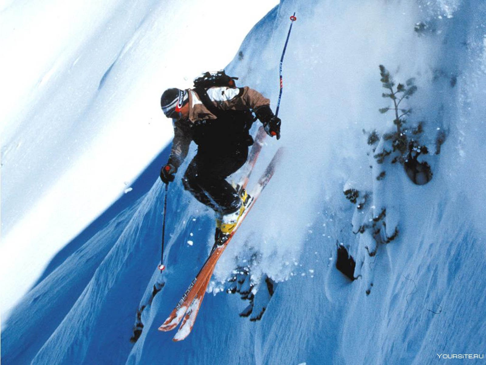 Rock skiing. Экстремальные горные лыжи. Спуск с горы. Фрирайд лыжи. Экстремальный спуск на лыжах.