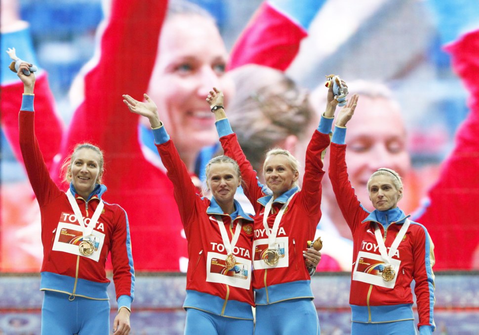 Спортсмены с флагом