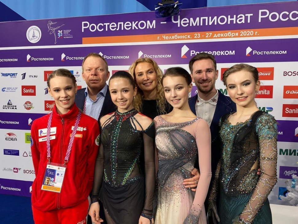 Брэди Теннел фигуристка