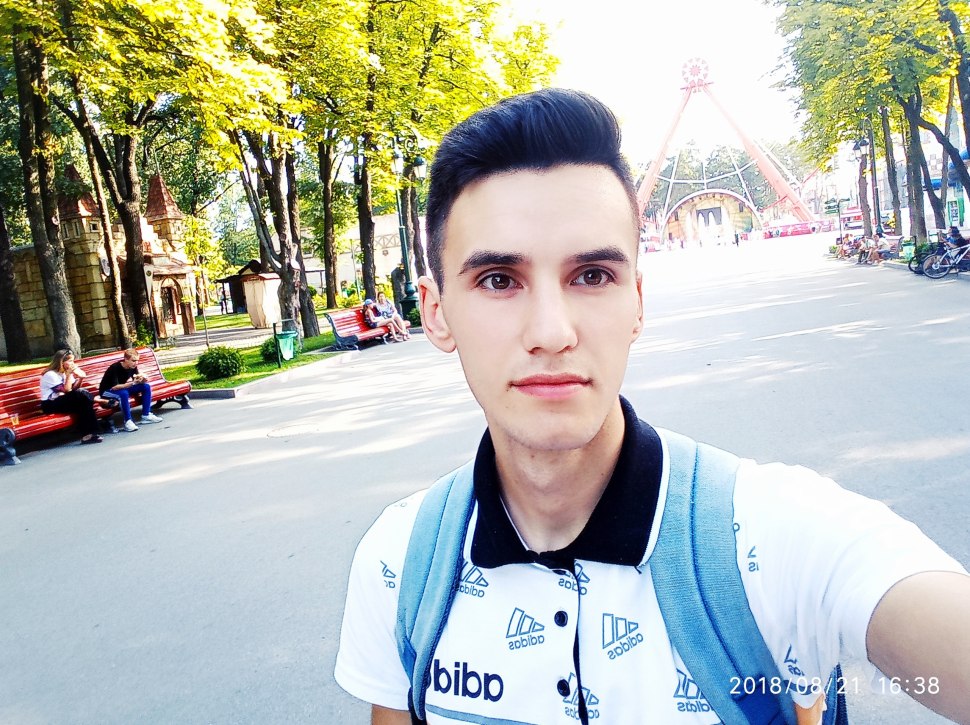 Колонтаев Владислав вратарь