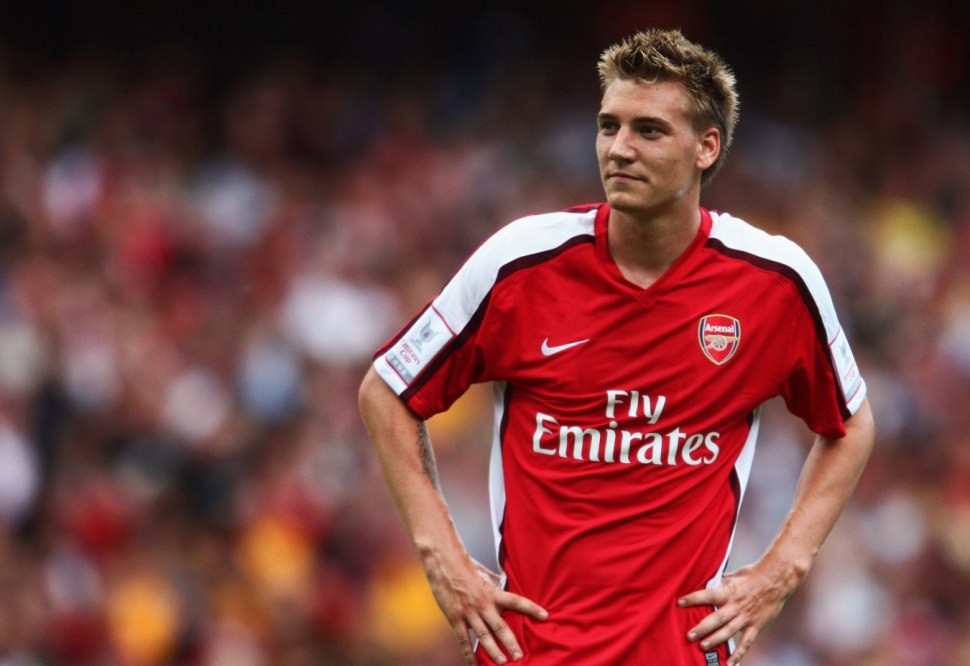 Bendtner футболист Арсенал