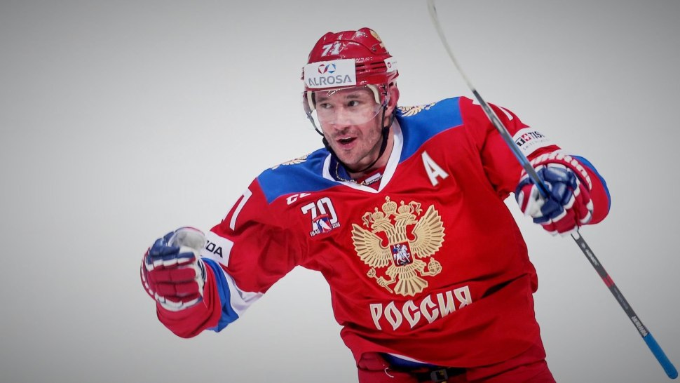 Михаил Тихонов хоккеист