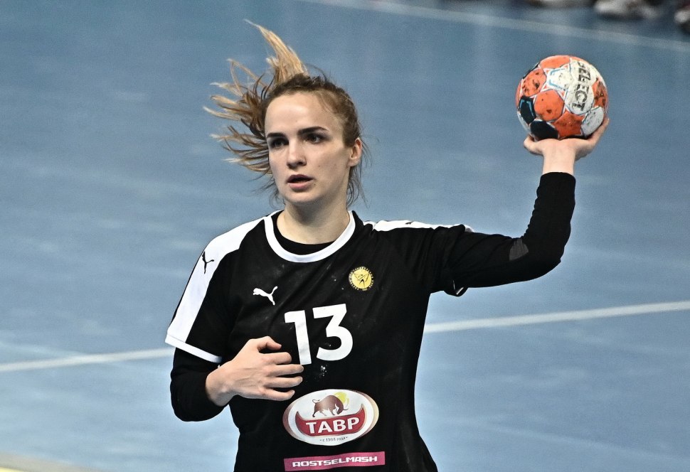 Яна Савинова гандбол