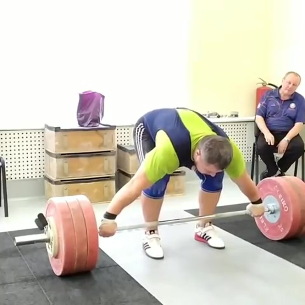 Армянов Андрей тяжелоатлет