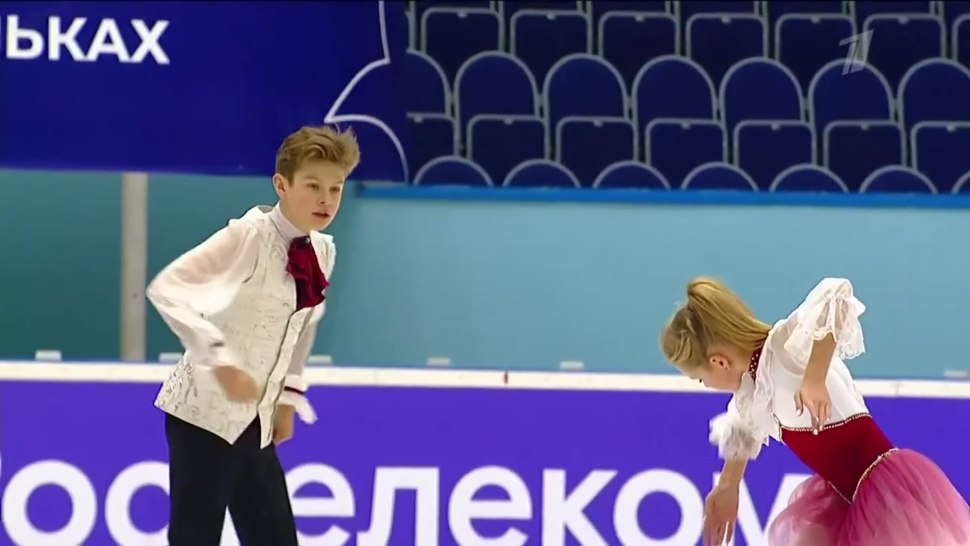 Фигуристка Овсянкина Алиса Овсянкина