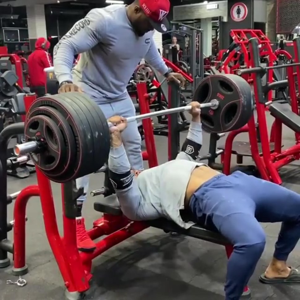 Larry Wheels Weight