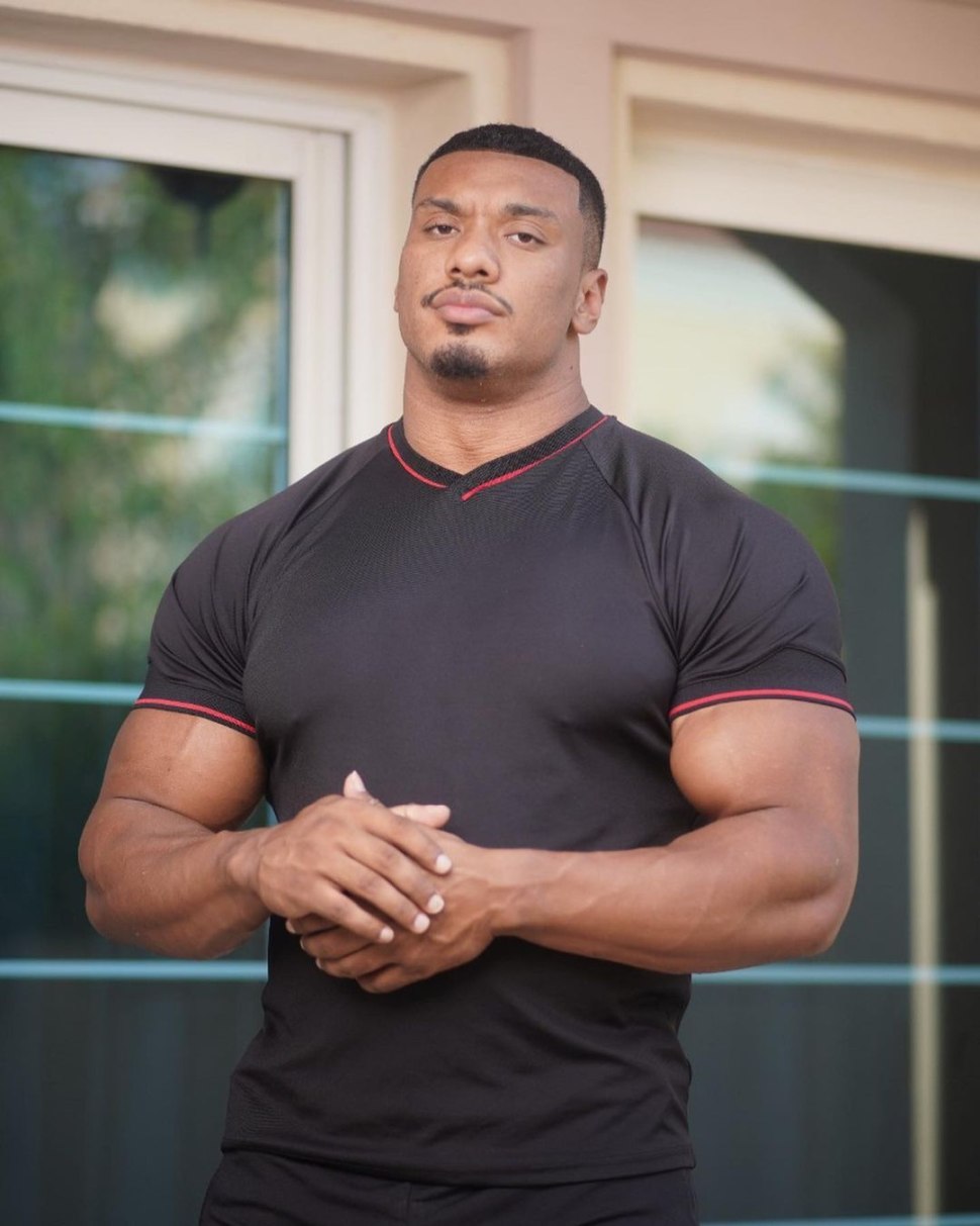 Larry Wheels спина