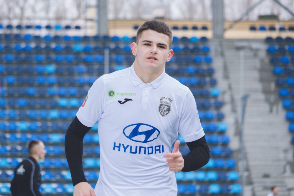 Юрий ковалёв футболист