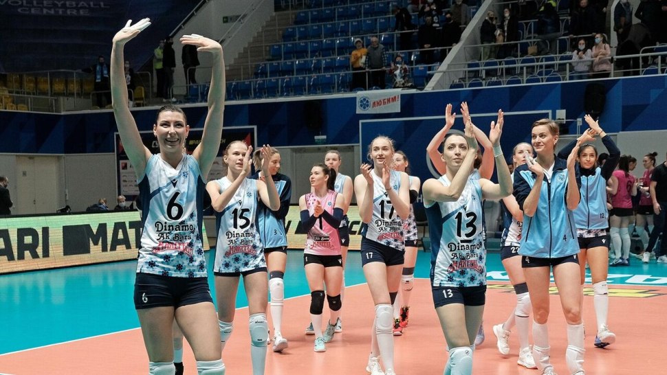 Волейбольная команда Уралочка Екатеринбург