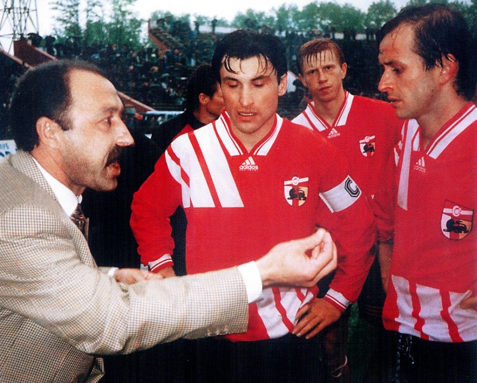 Валерий Газзаев