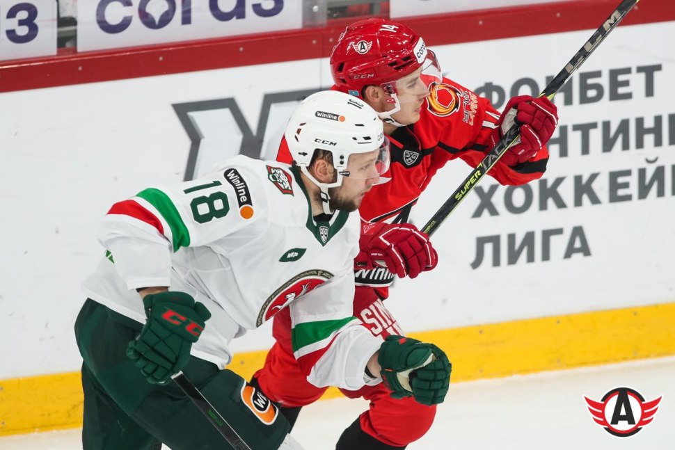 Бартулис хоккеист