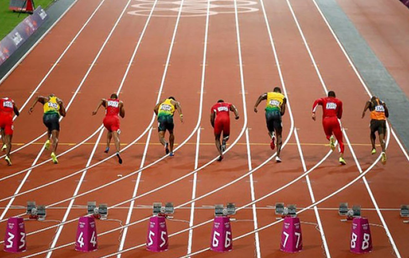 Легкая атлетика бег 100 м. Легкая атлетика 100 метров. Спринт 100 метров. Дистанция 100 метров. Рекорд 100 м бега.