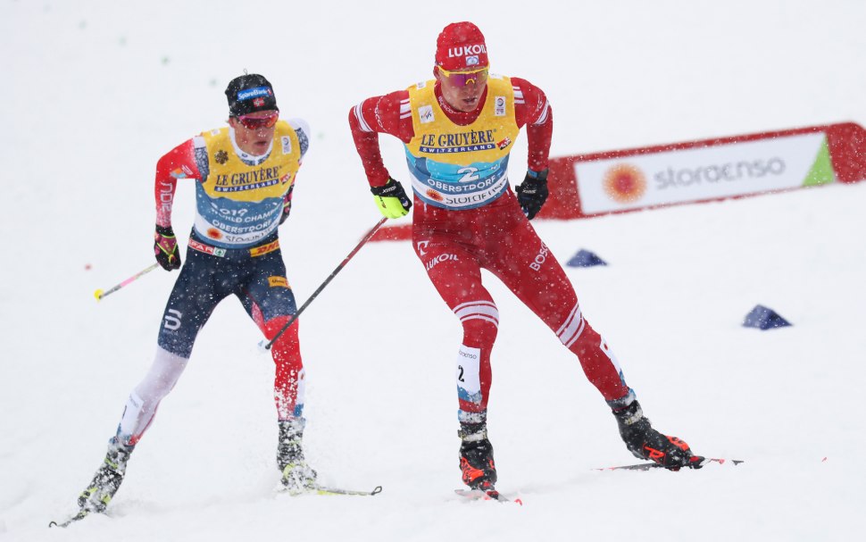 Александр Большунов чемпион ОИ 2022