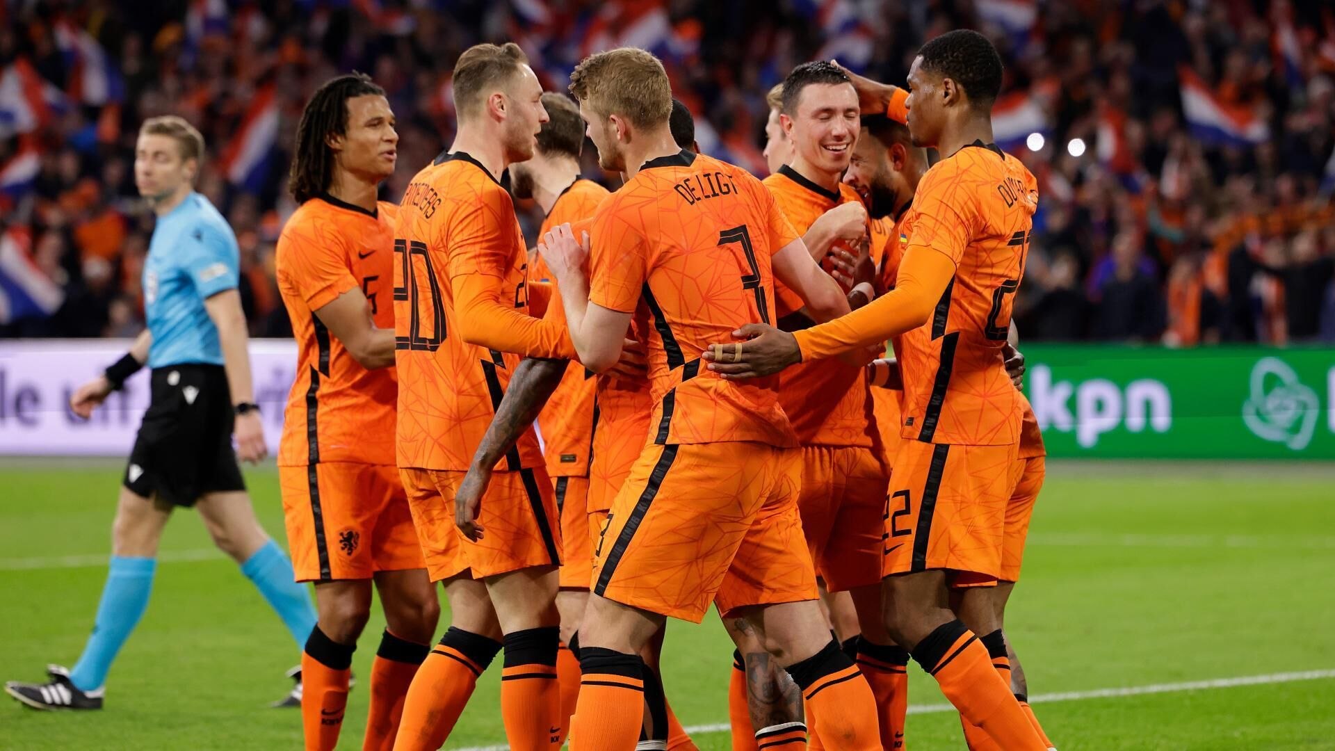 Футбольная лига нидерландов. Сборная Голландии сборная Нидерландии. Сборная Голландии 2022. Сборная Голландии 1970. Сборная Нидерландов по футболу 2022.