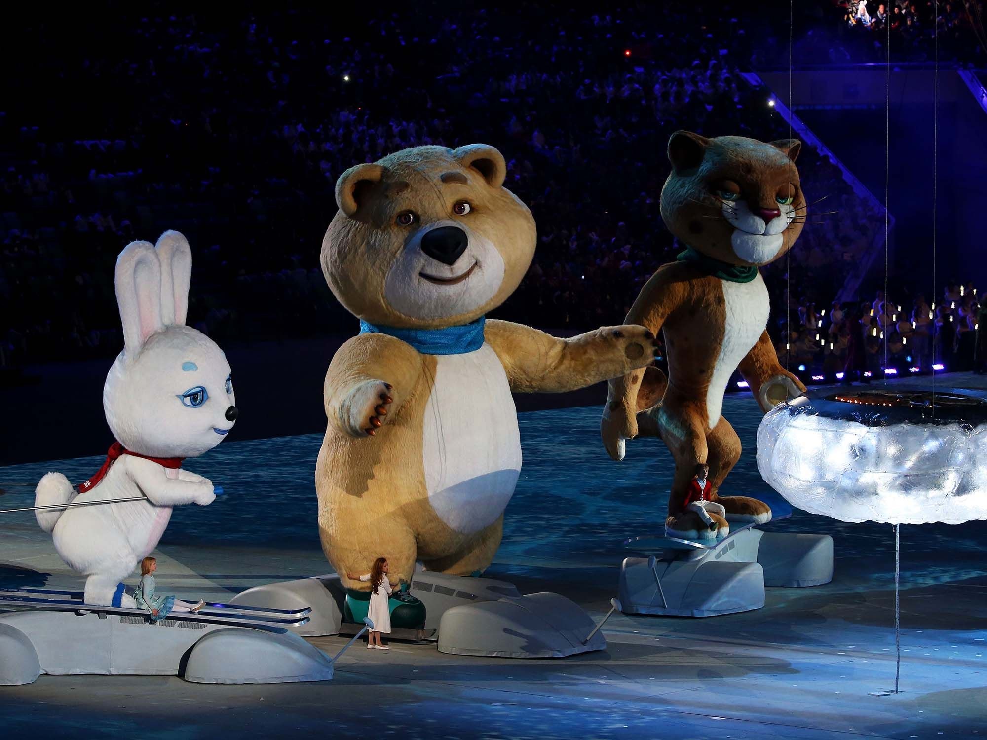 Видео ои. Талисманы Олимпийских игр в Сочи 2014. Леопард белый медведь и Зайка Сочи 2014. Талисманы Олимпийских игр 2014 в Сочи заяц белый медведь и леопард.