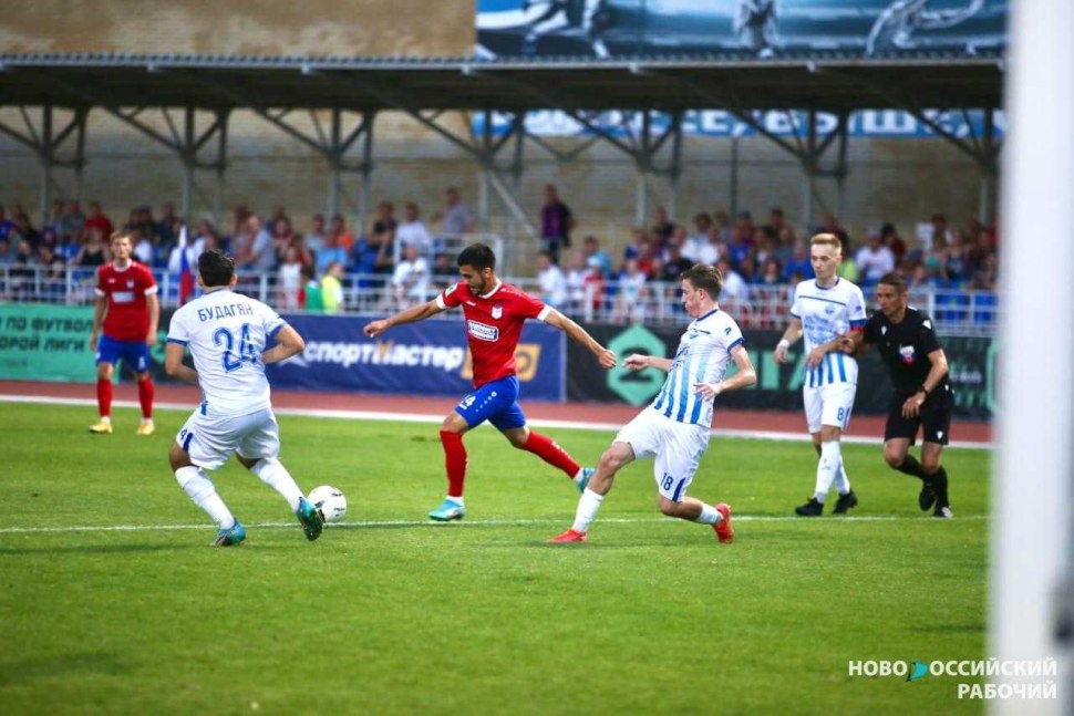 Валерий Гончаров футболист