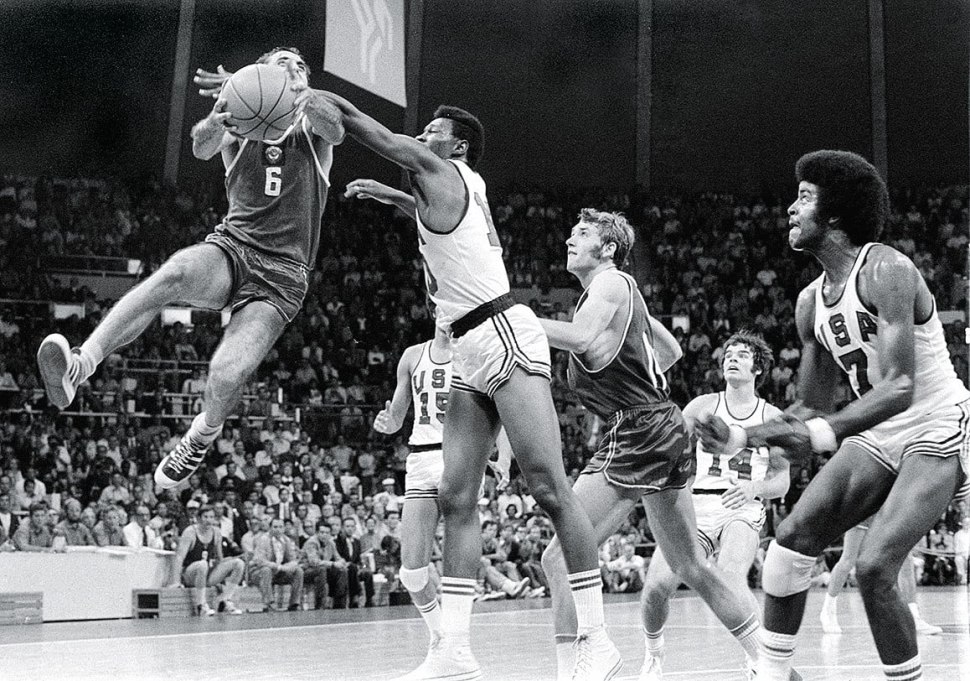 Тренер ссср по баскетболу. Баскетболист литовец 1972. Баскетболисты США 1972. Баскетбол 1972 финал СССР США.