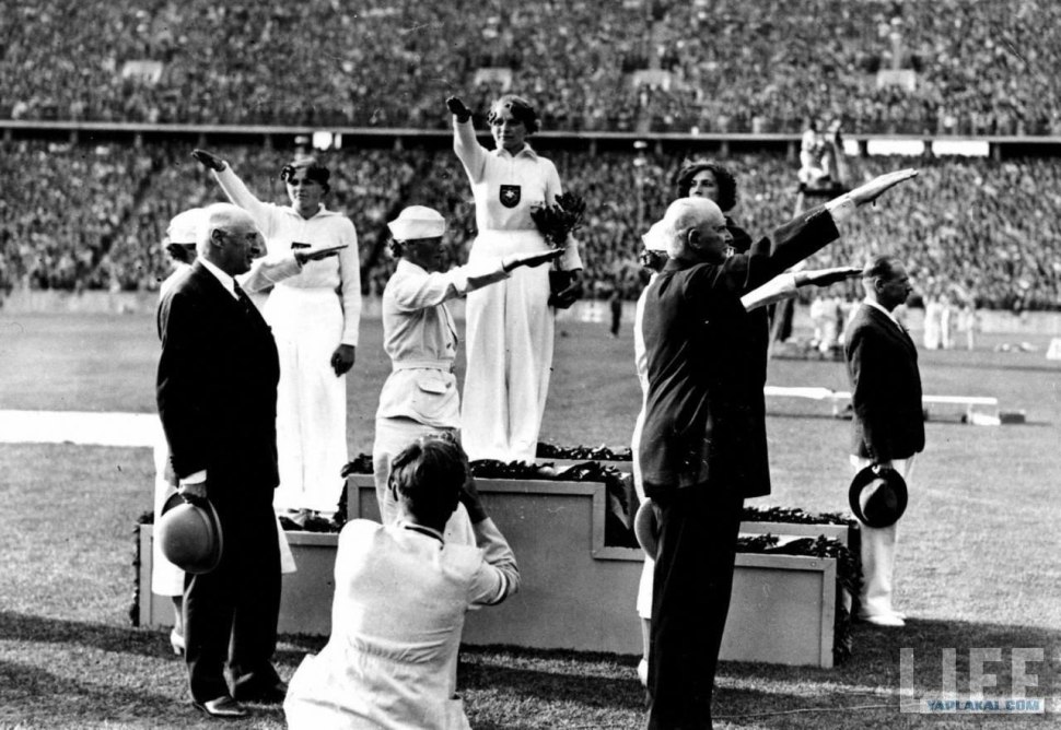 Олимпийский огонь в Берлине 1936 год