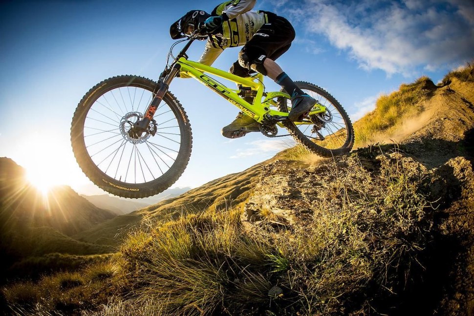 MTB Downhill gt 2015