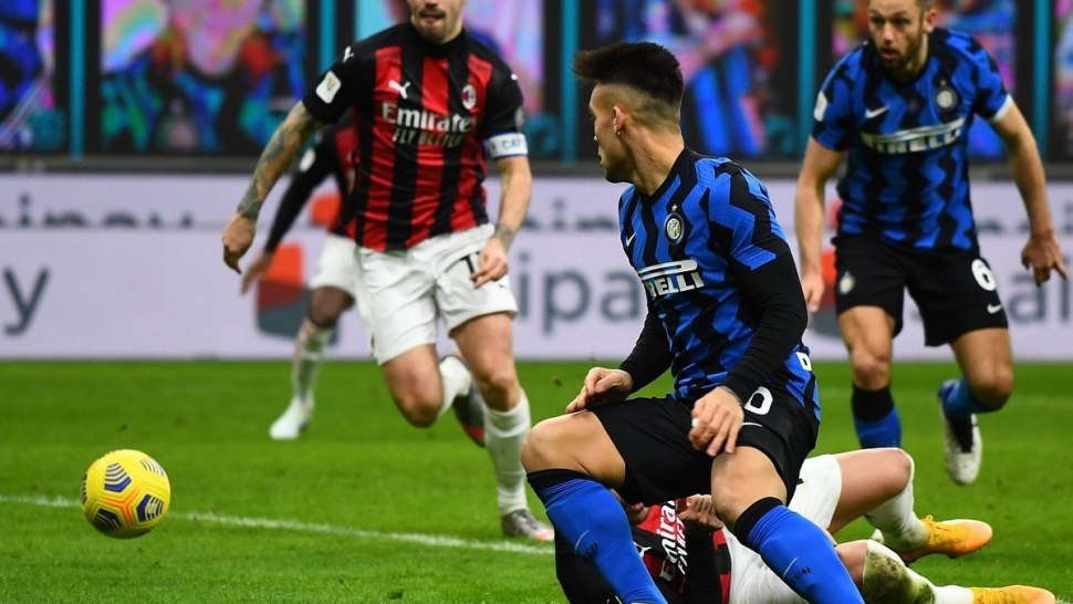 Hakan Çalhanoğlu Inter 2021