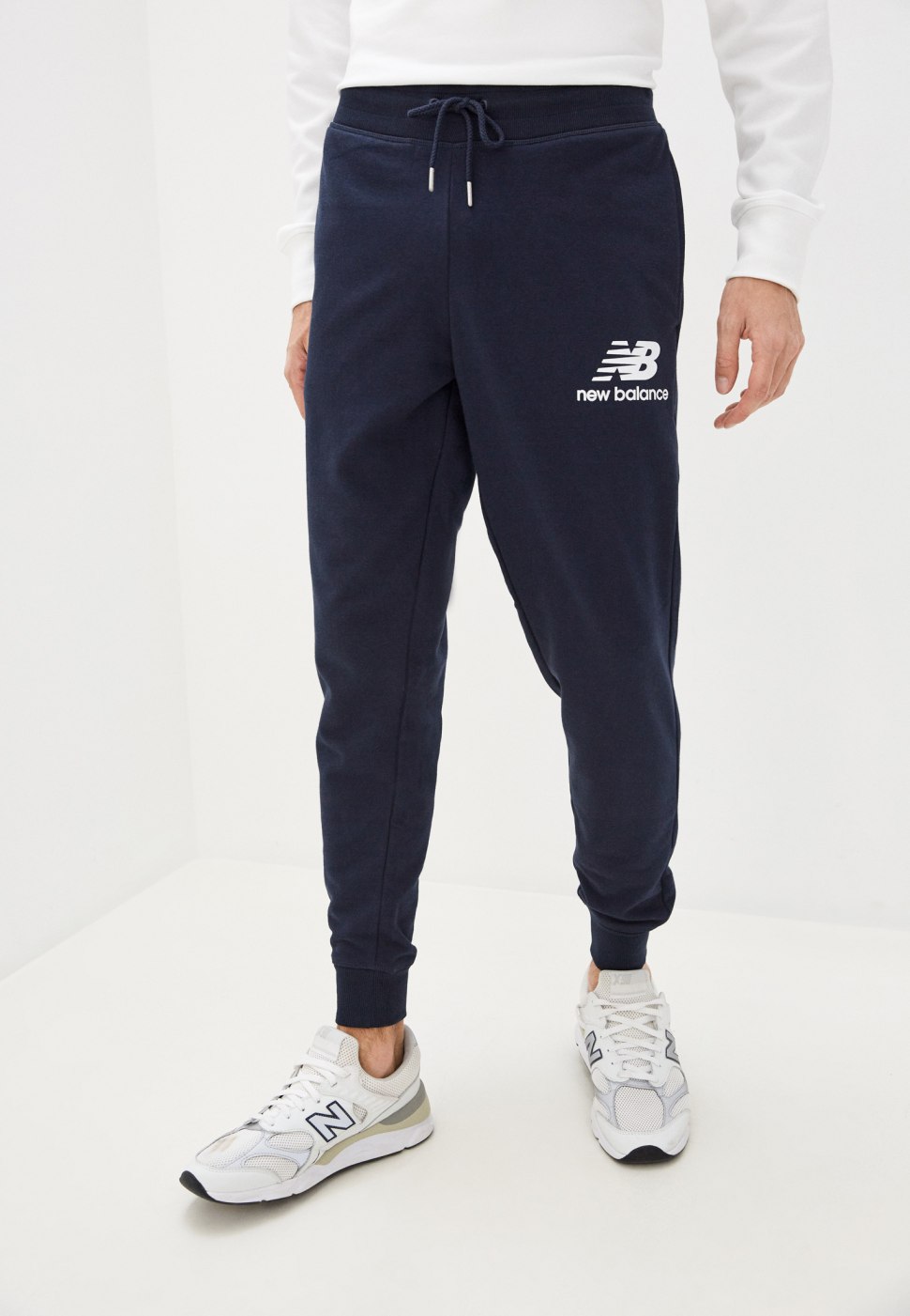 Брюки New Balance wp03519/BK женские