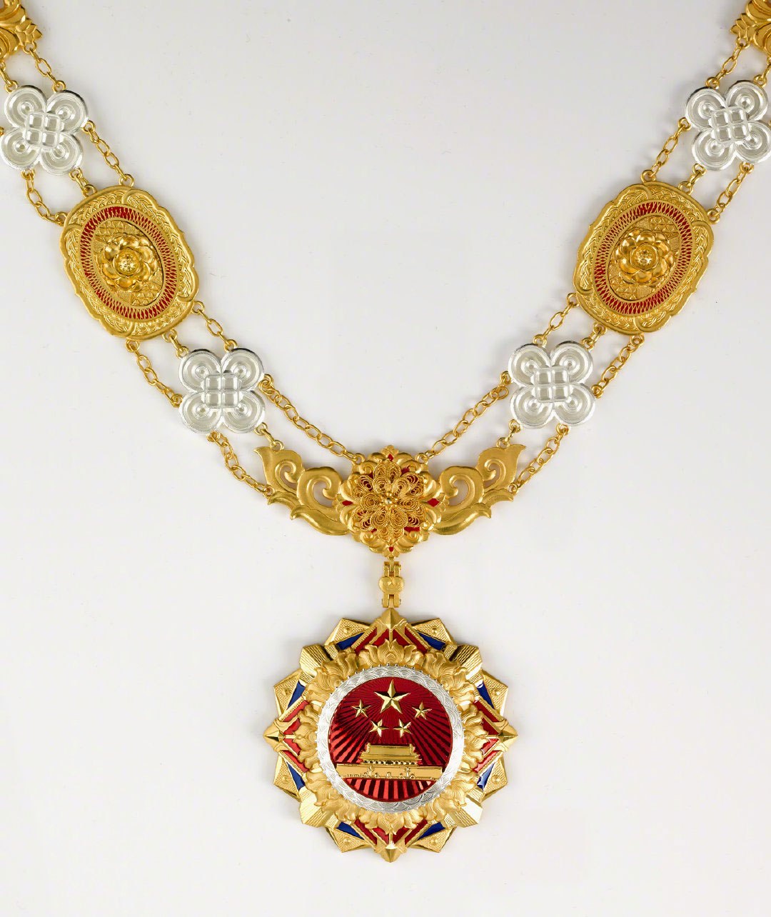 Награды китая. Китайские ордена. Высший орден Китая. Медаль Республики (Китай).