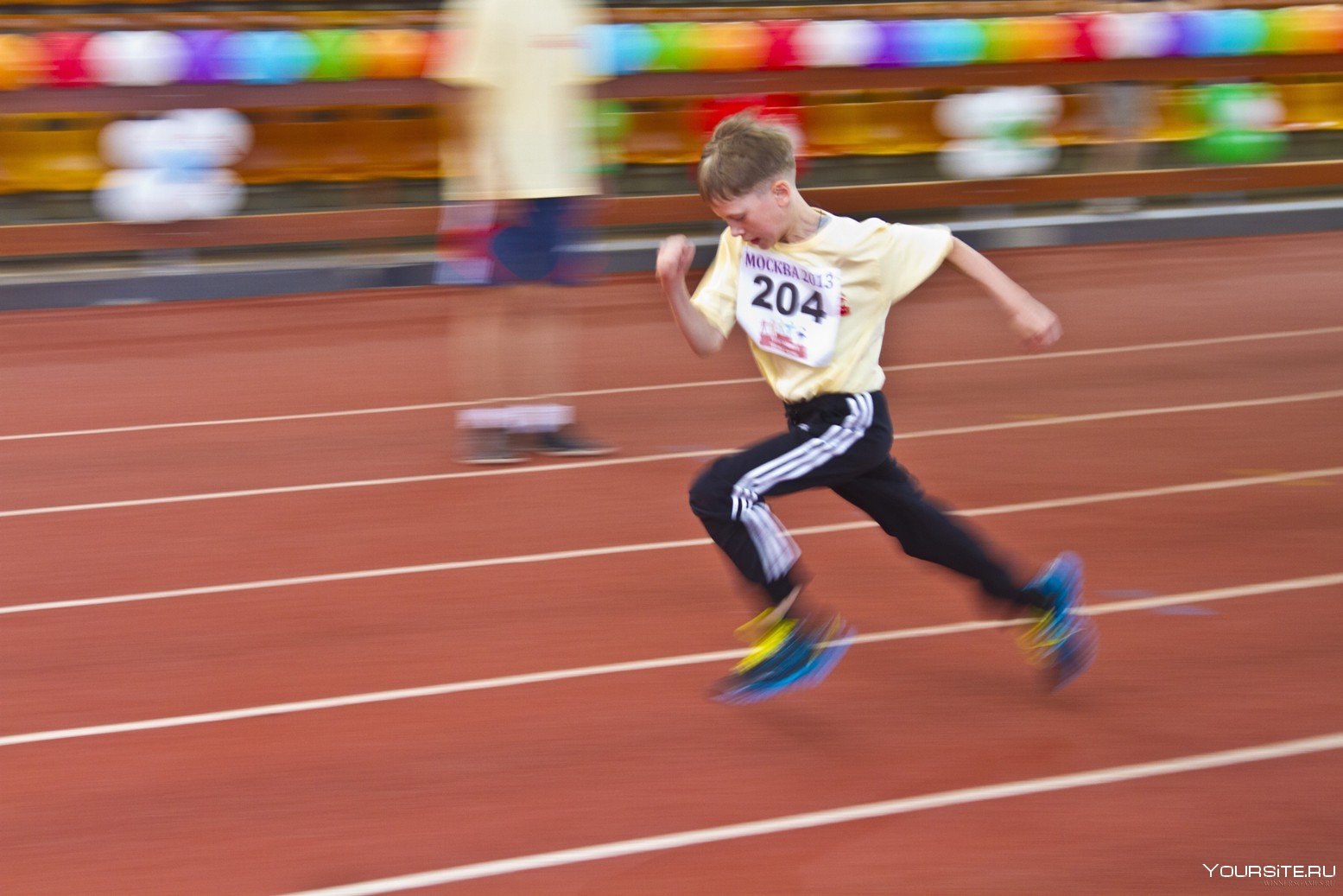 Атлетика мальчиков. Легкая атлетика дети. Дети бегущие соревнования. Соревнования по легкой атлетике дети. Быстрота у школьников.
