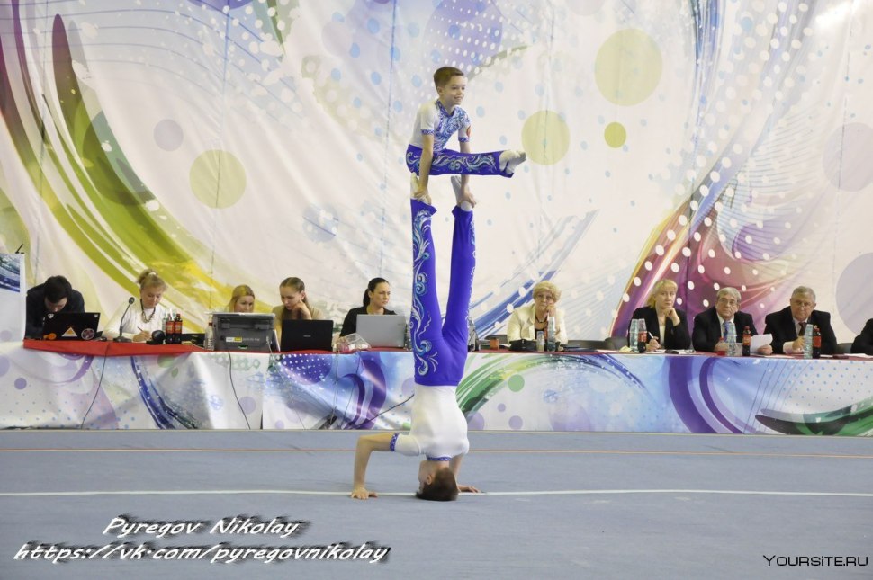 Костарев Максим Алексеевич спортивная акробатика