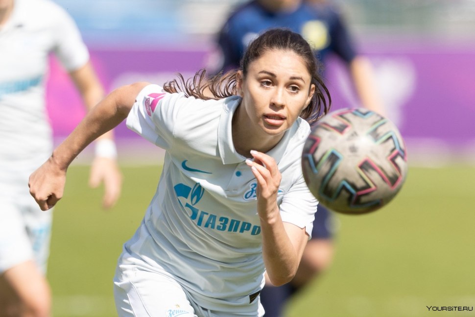 Карина Блынская футболистка