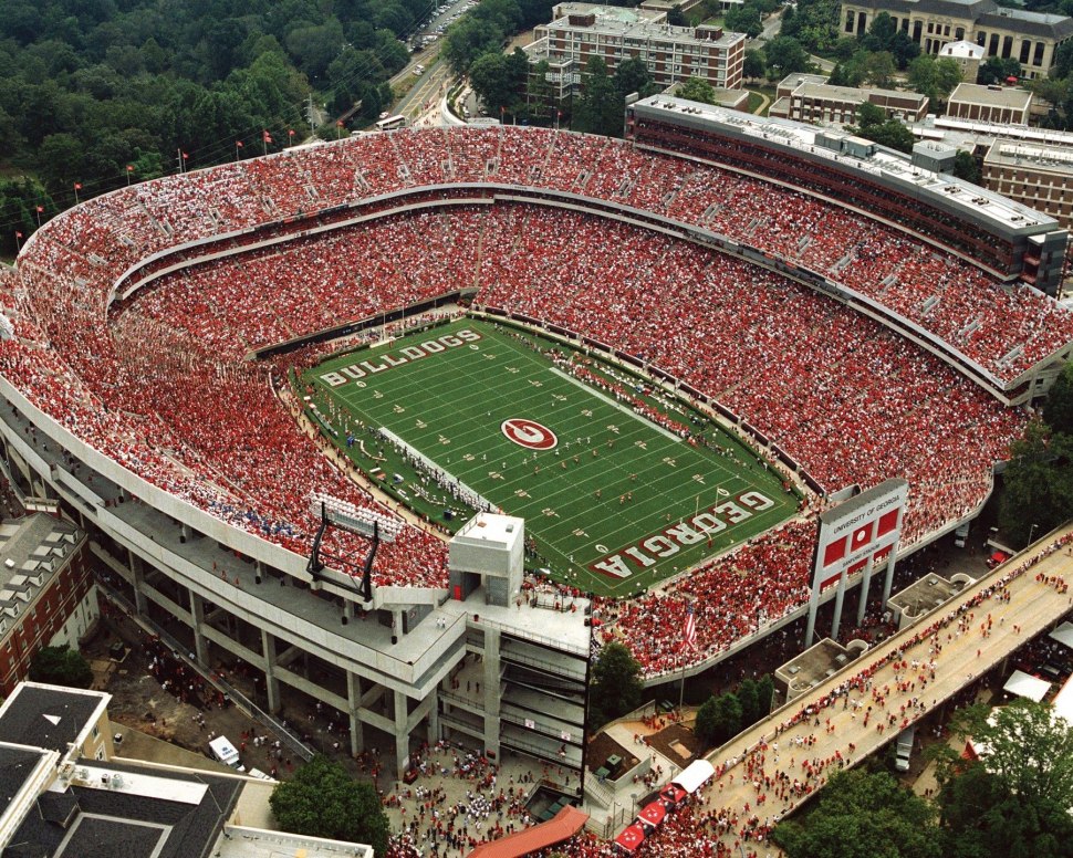 Georgia_Bulldogs_Football стадион